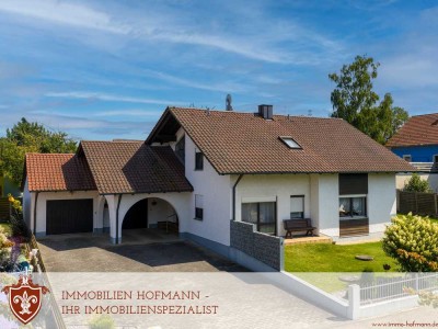 *** Generationenwohnen mit großem Garten in bester Lage ***