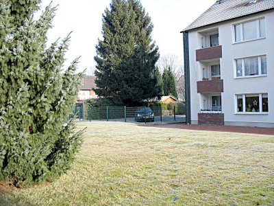 ERLE! LAGE, AUSSTATTUNG, HAUS - HIER PASST ALLES! 3,5 Raum-Wohnung, sehr gut gepflegt, schöne Lage!