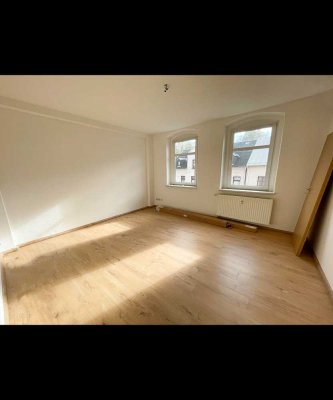 Sanierte 3-Zimmer-Wohnung mit Einbauküche in 08304, Schönheide