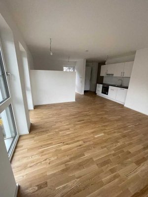 Neuwertige helle 1,5 Zimmer Wohnung mit Balkon und Einbauküche in Lindau (Bodensee)
