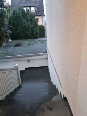 Charmante 3-4 Zi Wohnung 97m2 + 54m2 DG Nutzfläche