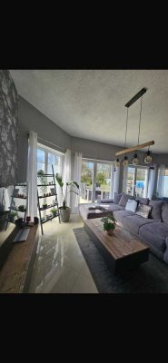 Neuwertige 2-Zimmer-Wohnung mit Terrasse und Kamin in Taunusstein