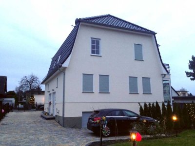BJ 2015: VILLA DOPPELHAUS GARTEN 3 x BÄDER FUSSBODENHEIZUNG NÄHE AUTOBAHN RUHIG UND ANGENEHM