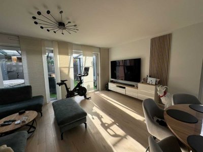 Attraktive 6-Zimmer-Doppelhaushälfte mit schöner Terrasse / Garten  in Köln Merkenich