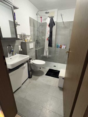 Freundliche 2-Zimmer-Wohnung mit Balkon und Einbauküche in Erlenbach am Main