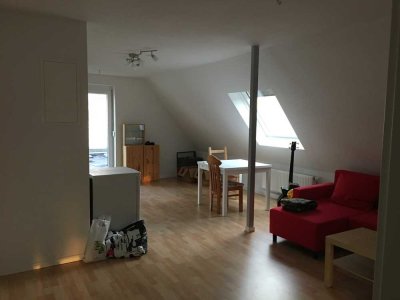 Helle 3-Zimmer Wohnung im DG in Ulm-Jungingen