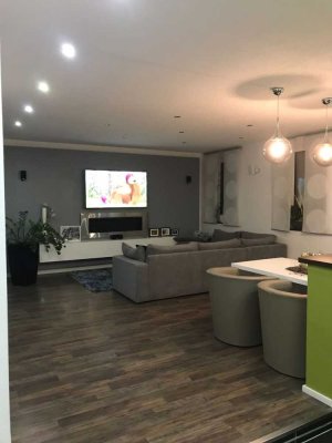 Geschmackvolle 3-Raum-Erdgeschosswohnung mit gehobener Innenausstattung mit EBK in Kaiserslautern