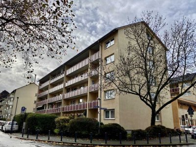 Hie wird frisch für Sie saniert! 2-Zimmer-Wohnung in Stadtlage