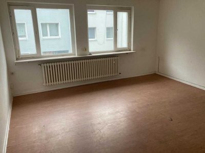 Schöne 3-Zimmer Wohnung in zentraler Lage mit Balkon!