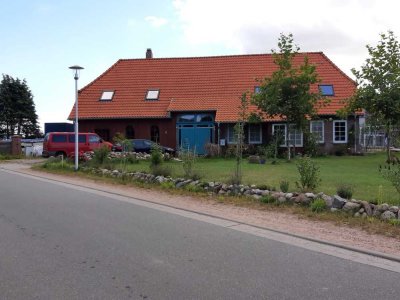 Hochwertige ökologisch ausgebaute Dachgechosswohnung