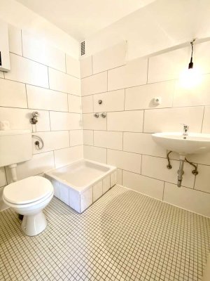 Gut geschnittenes Apartment mit besten Anbindungen in Essen-Altendorf! Sofort frei!