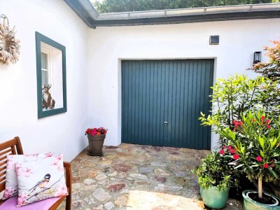 **Exklusives Zweifamilienhaus: 
**Historischer Charme trifft auf modernsten Wohnkomfort**