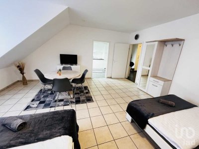 Charmante
Dachgeschosswohnung mit zusätzlichem Ausbaupotenzial