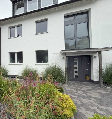 Geschmackvolle 4-Zimmer-Maisonette-Wohnung mit gehobener Innenausstattung mit Balkon in Essen
