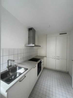 Stilvolle 2-Zimmer-Wohnung mit Balkon und Einbauküche in Baden-Baden