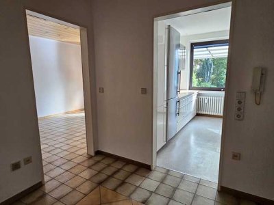 Großzügige 2-Zimmer-Erdgeschosswohnung mit Terrasse, Garten und opt Garage in Düsseldorf-Eller