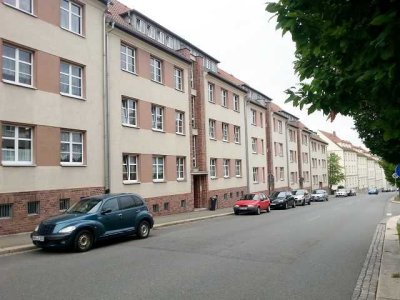 Hübsche Wohnung mit Balkon zum Innenhof im Erdgeschoss sucht Nachmieter!
