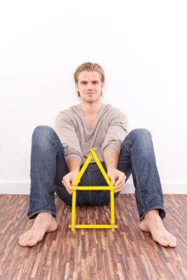 neuwertige 4-Zimmer-Wohnung mit Terrasse und Garten