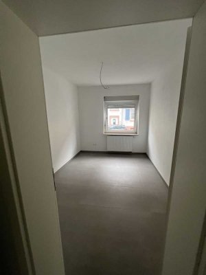Erstbezug nach Kernsanierung 2ZKB LU Friesenheim