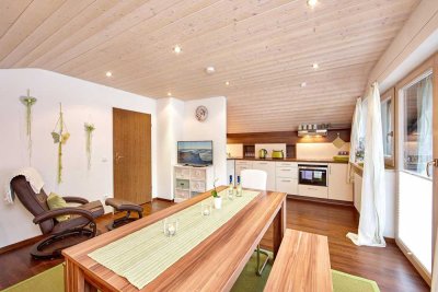 gemütl. 2 Zimmer-DG-Ferienwohnung mit viel Charme! Bestens ausgestattet!