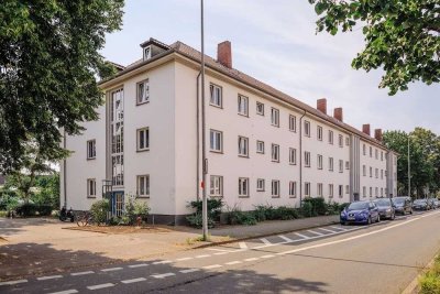 2-Zimmer-Wohnung sucht Nachmieter // 2.OG rechts