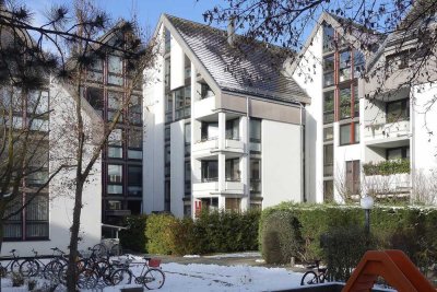 Sehr schöne helle ruhige 2-Zi Wg 65 qm mit Terrasse und Tiefgarage, ab 01.07.2025