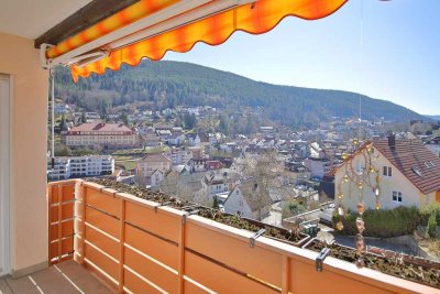 Wohnen im Schwarzwald: 3-Zimmer-Wohnung mit sonnigem Balkon und Garage in Bad Wildbad