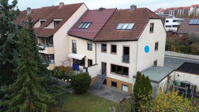 Doppelhaushälfte mit Garage und Kfz-Stellplatz in Herzogenaurach-Nähe Rehaklinik