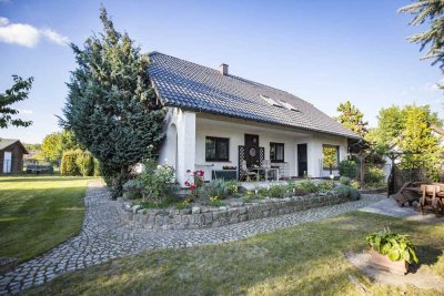 Gepflegtes Einfamilienhaus mit großem Grundstück (Ca.2900 m²) in Pritzwalk – Familienfreundlich, mas