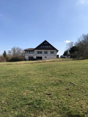 Großzügiges Anwesen in Feldrandlage in Neuhof-Hauswurz