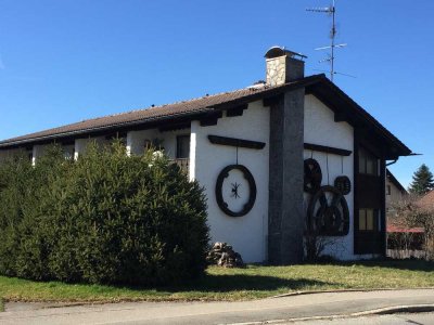 Stilvolle 1-Zimmer-Hochparterre-Wohnung mit EBK in Schönau