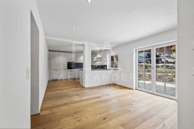 Stilvolle Gartenwohnung in historischem Ambiente – modern saniert und bezugsbereit!