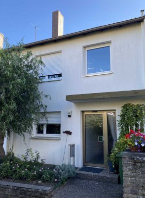 Ohne Makler: Reihenmittelhaus in Wachenheim an der Weinstraße