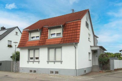 Tradition trifft Moderne: Freistehendes 2-Familienhaus in Graben-Neudorf zur flexiblen Nutzung.