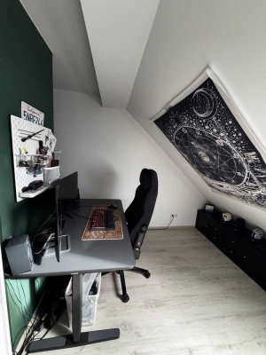 2,5-Zimmer Dachgeschosswohnung zu vermieten