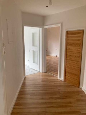 Helle 2-Zimmer Wohnung plus Wohnküche mit 2 Balkonen im 4. OG in Essen-Bergerhausen
