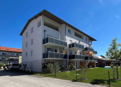 Neuwertige 2-Zimmer-Wohnung im Erdgeschoss mit Terrasse zentral in Traunstein