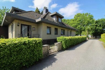 Teilmodernisiertes MFH mit 3 freien Einheiten zur flexiblen Nutzung in Halstenbek