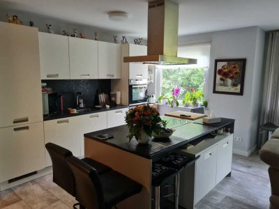 Attraktive 3,5-Zimmer Wohnung mit Balkon im 2. OG in Erkrath