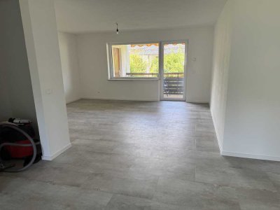 Exklusive 3,5-Zimmer-Wohnung mit gehobener Innenausstattung mit Balkon und EBK in Mössingen
