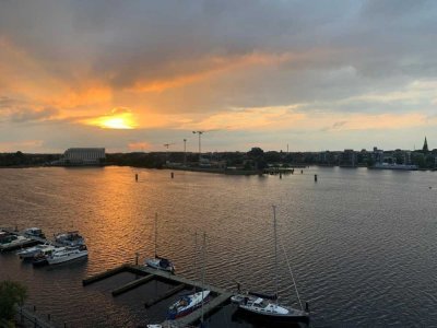 PENTHOUSE DER EXTRAKLASSE Wohnen über dem Wasser – Leben mit Weitblick mit Fahrstuhl und Tiefgarage