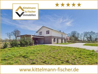 MODERNES EINFAMILIENHAUS MIT SMART-HOME, WÄRMEPUMPE U. HOCHWERTIGER KÜCHE AUF IDYLLISCHEM GRUNDSTÜCK