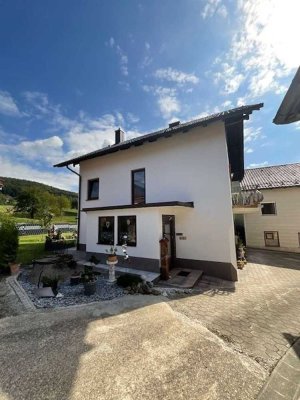 Charmantes Eigenheim mit Garten und Dachgeschoss-Potenzial – Ihr Rückzugsort im Grünen!