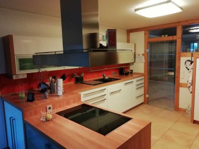 Geräumige 7-Zimmer-Maisonette-Wohnung mit gehobener Innenausstattung und EBK in Friedrichshafen