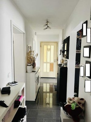 Helle 3-Zimmer-Erdgeschosswohnung mit Balkon, Keller und EBK! Kernsaniert! Dach und Heizung NEU!
