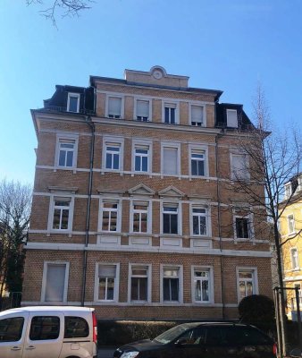 Wunderschöne und helle 2 Zimmer Dachgeschoßwohnung