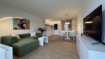Komplett möblierte 2-Zimmer-Wohnung mit gehobener Innenausstattung und Balkon in zentraler Lage