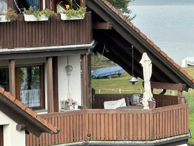 Stilvolle 2-Raum-Hochparterre-Wohnung mit Seeblick, Balkon und EBK in Gaienhofen-Horn
