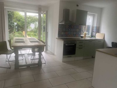 Gepflegtes Hinterhaus mit Garten in Mannheim-Feudenheim