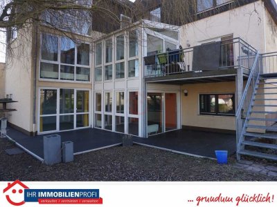 Reduzierter Preis: Wohnhaus nach Architektenentwurf - Selber wohnen und vermieten zugleich!